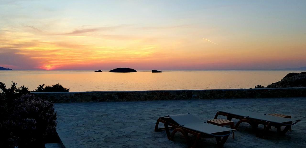 Villa Zefyros Pachaina Luaran gambar